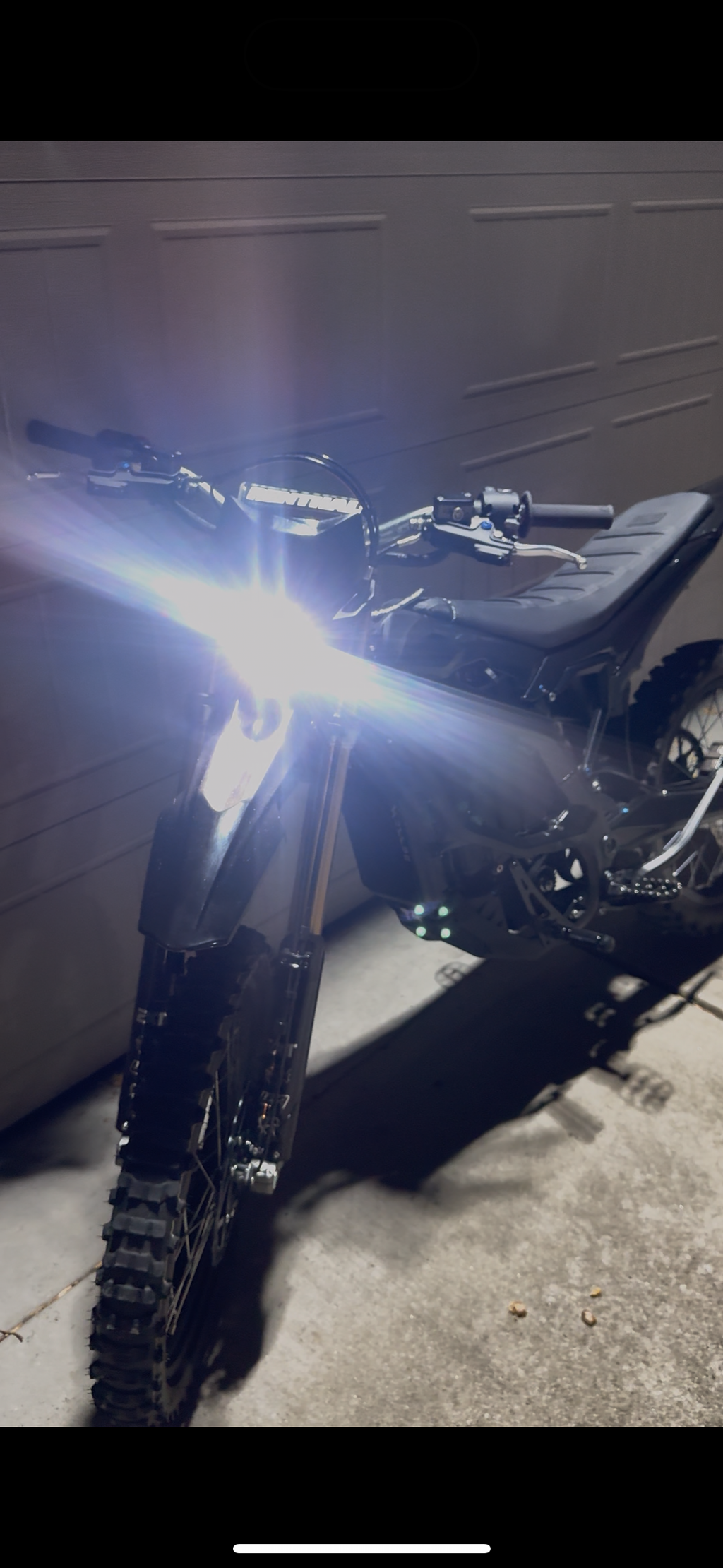 Ultra Bee Squadron light